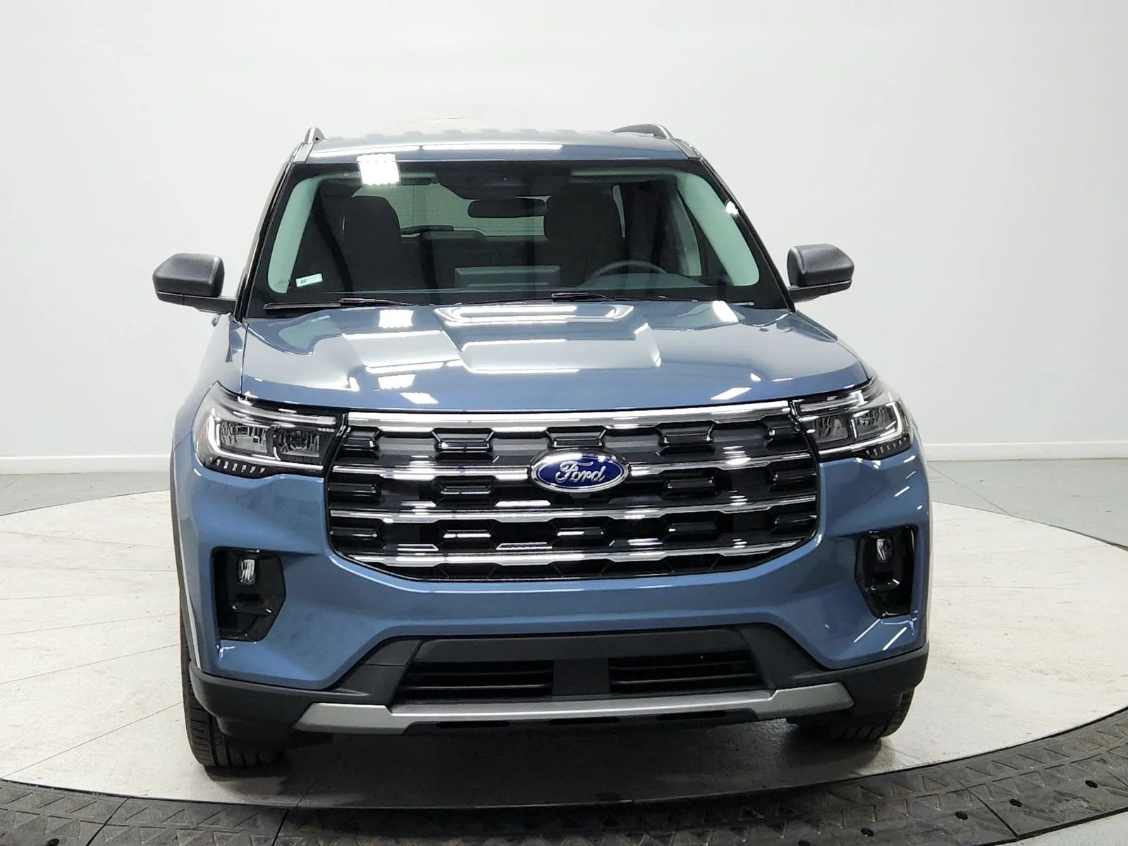 Used 2026 Vapor Blue Metallic Ford Active image 2