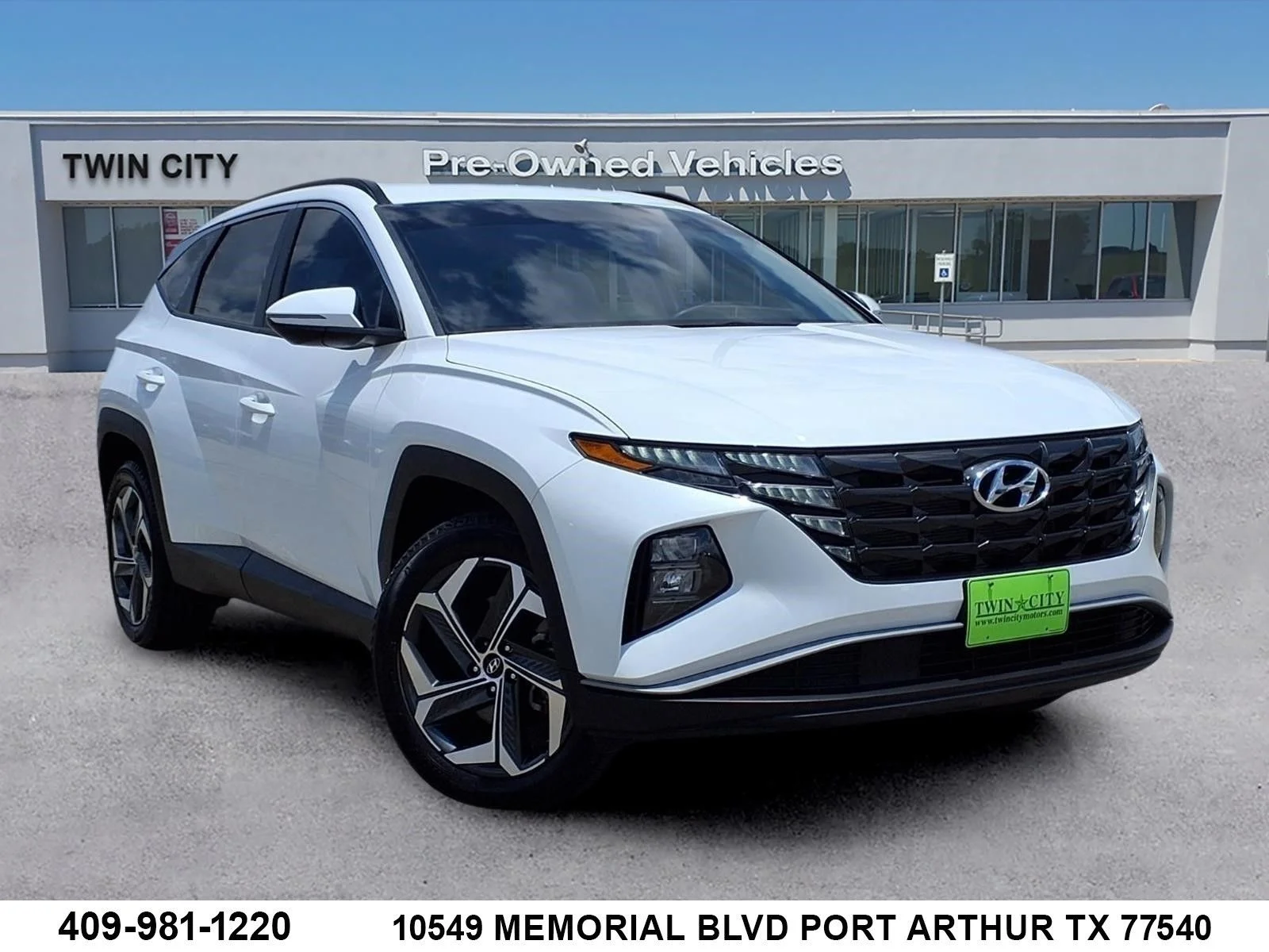 Certified Used 2024 White Hyundai SEL image 1