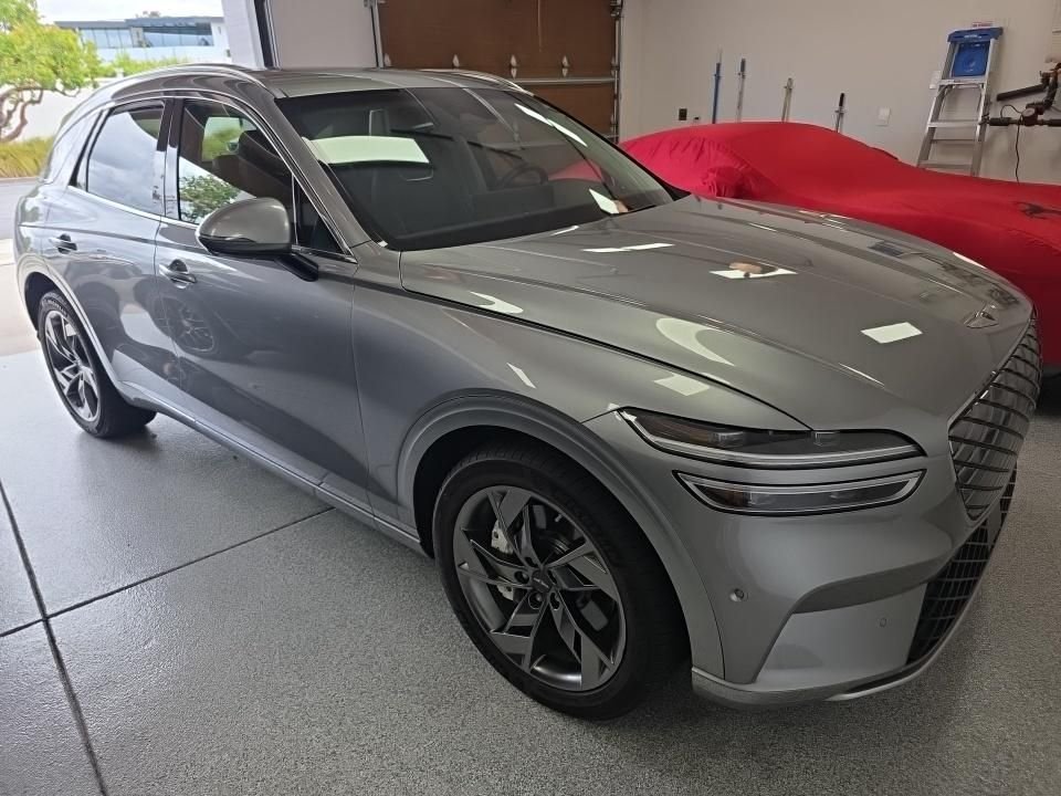 2023 Genesis GV70 Electrified GV70 AWD Advanced's photo