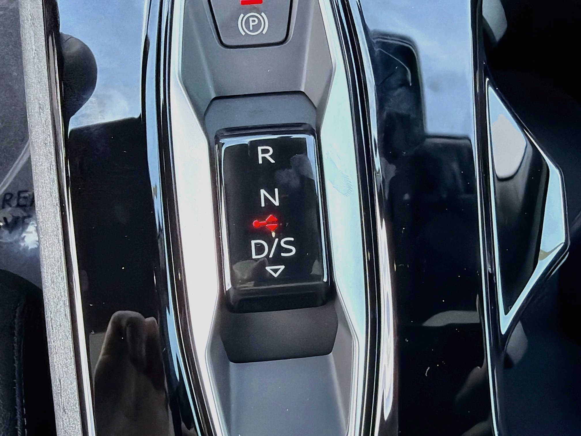 New 2026 Daytona Gray Pearl Effect Audi Premium Plus image 28