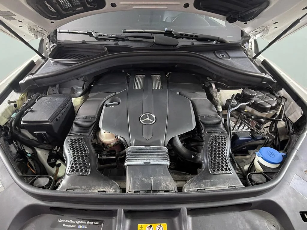 Used 2019 Red Mercedes-Benz 4MATIC® image 42