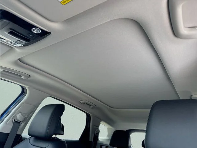Used 2025 Blue Kia EX image 19