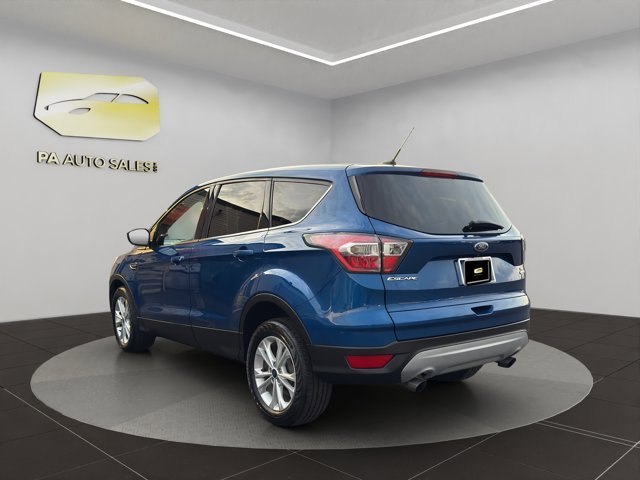 2017 Ford Escape SE photo 2