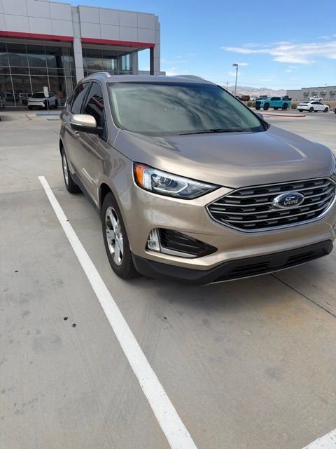 Used 2020 Gold Ford SEL image 2