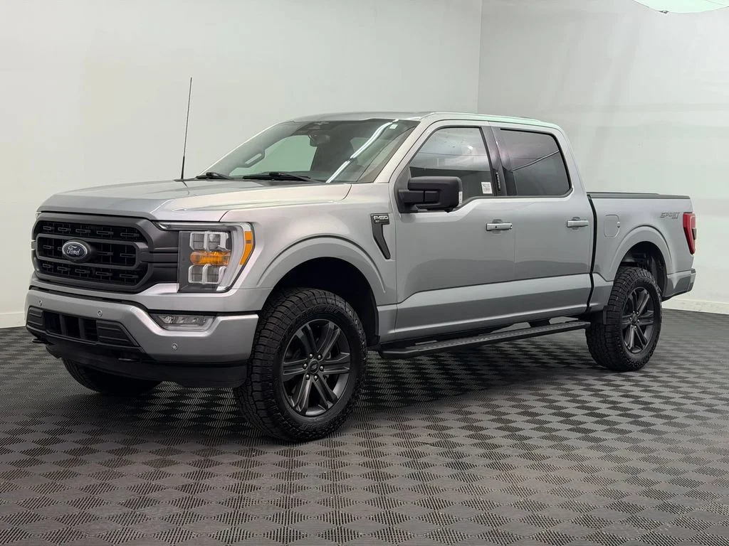 Used 2023 Iconic Silver Metallic Ford XLT image 1