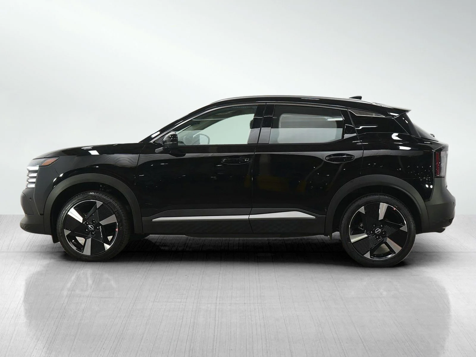 Certified 2025 Nissan Kicks SR AWD with VIN 3N8AP6DDXSL428734 for sale in Burnsville, Minnesota