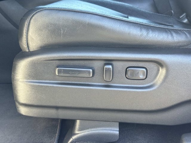 Certified Used 2018 White Honda Touring image 24