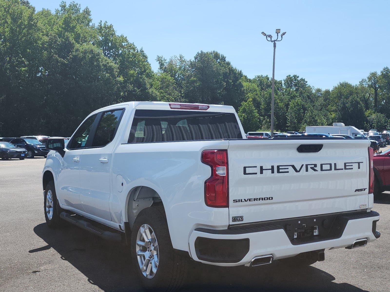New 2026 Summit White Chevrolet RST image 3