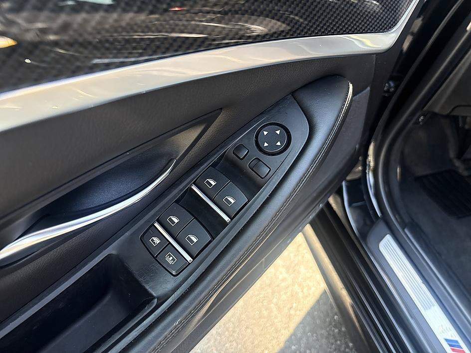 Used 2015 Black Sapphire Metallic BMW Base image 10
