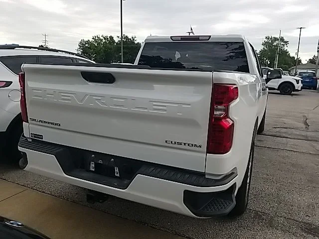 Used 2026 White Chevrolet Custom image 23