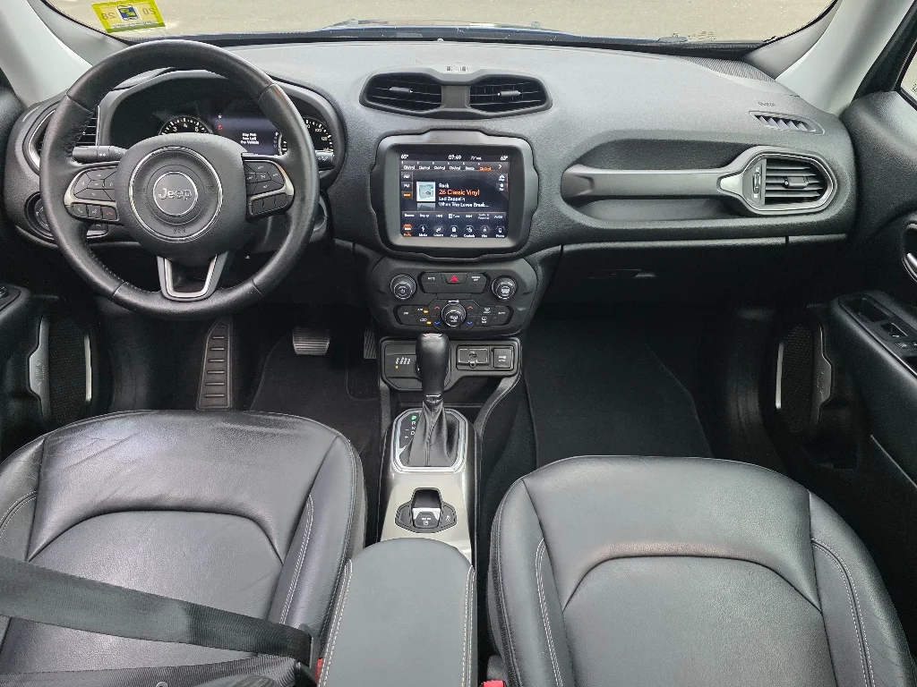 Used 2018 Jetset Blue Jeep Limited image 2