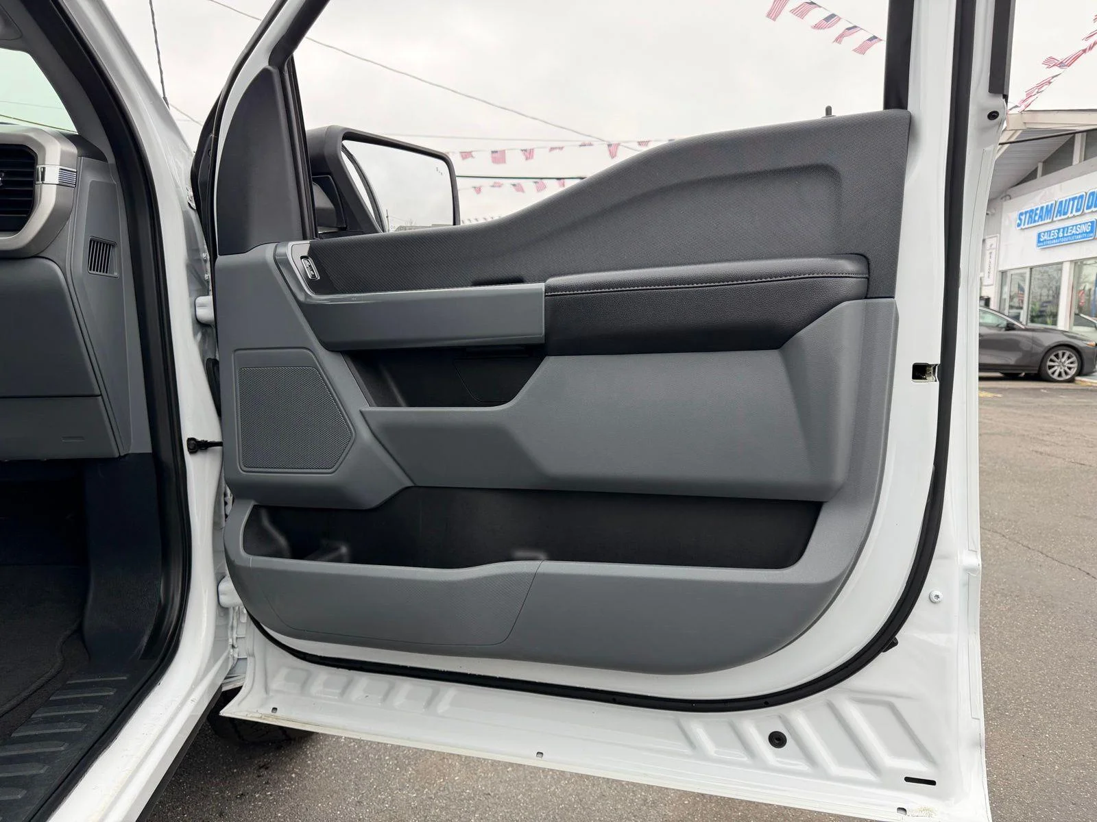 2022 Ford F-150 XLT - Photo 14