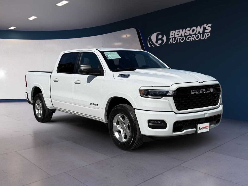 Used 2025 White Ram Big Horn/Lone Star image 7