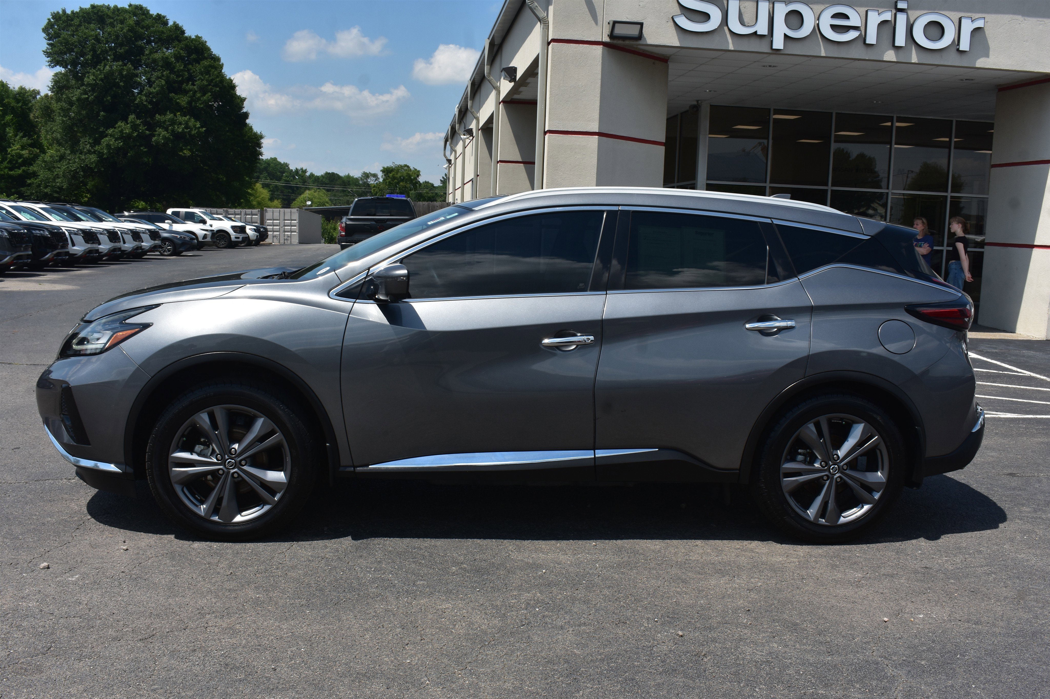Used 2022 Gun Metallic Nissan Platinum image 10