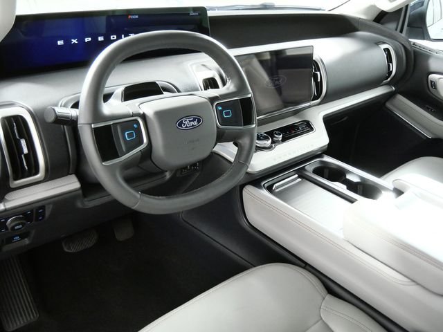 Certified Used 2025 Gray Ford Active image 4