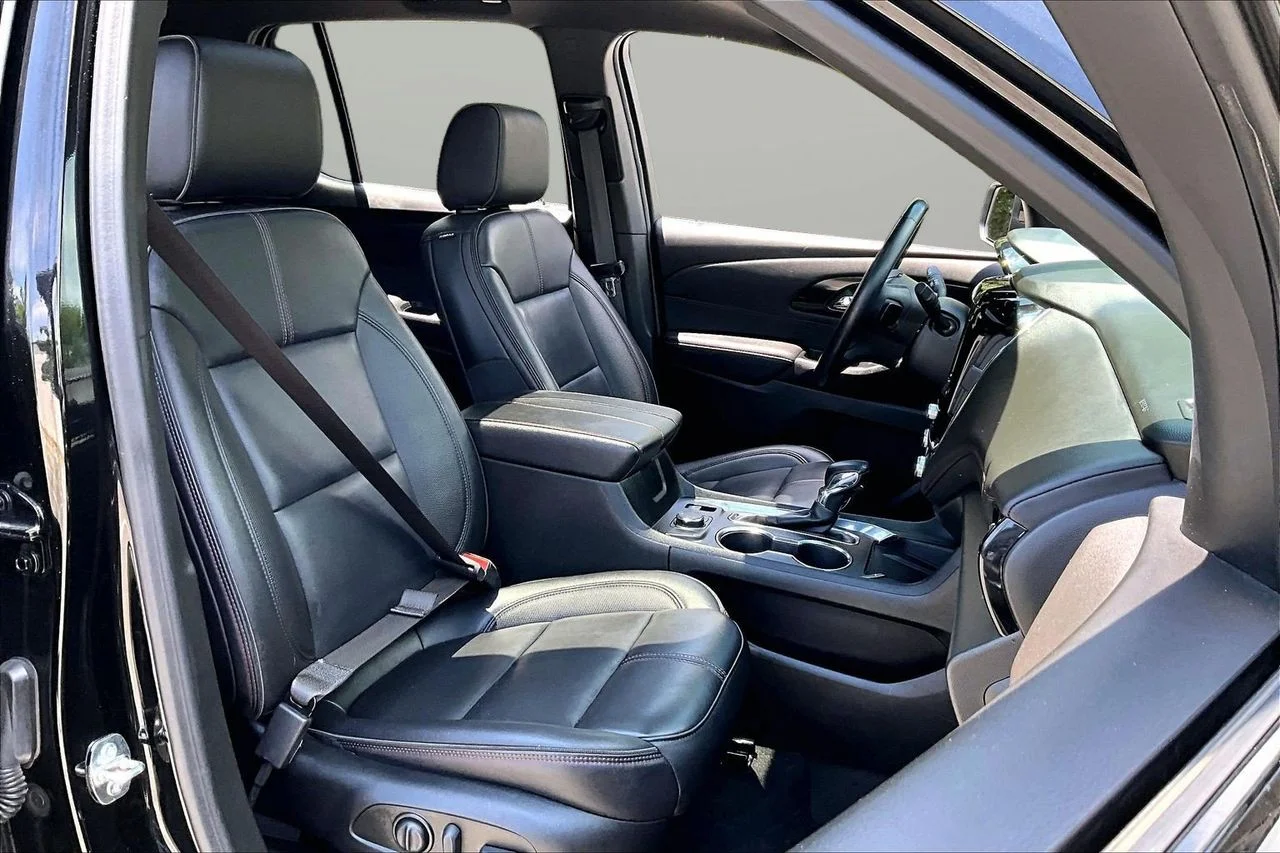 Used 2023 Black Chevrolet RS image 24