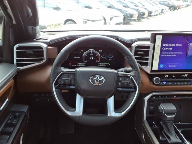 Certified Used 2025 WIND CHILL PEARL Toyota  image 16