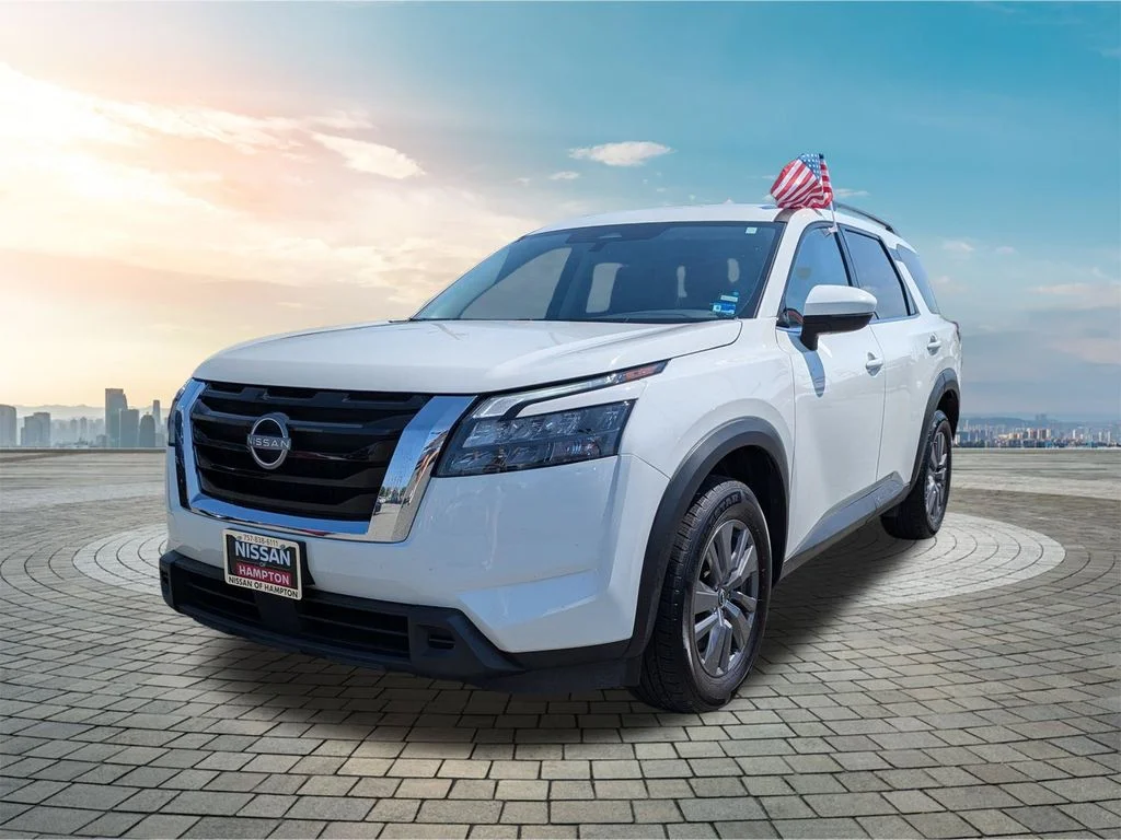 Certified Used 2024 Glacier White Nissan SV image 9