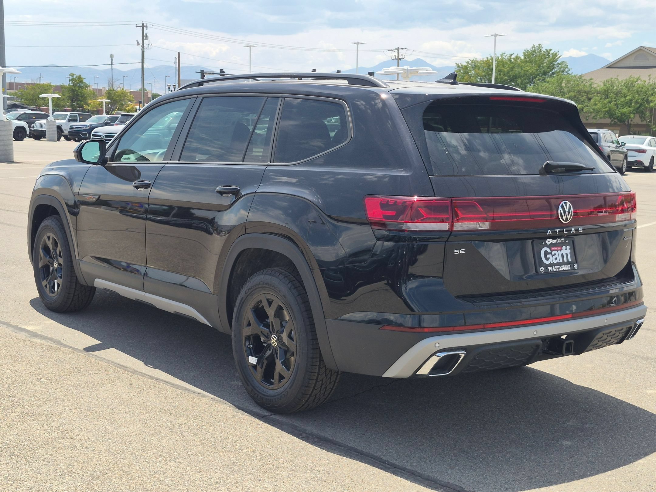 New 2026 Deep Black Pearl Volkswagen 2.0T Peak Edition image 5