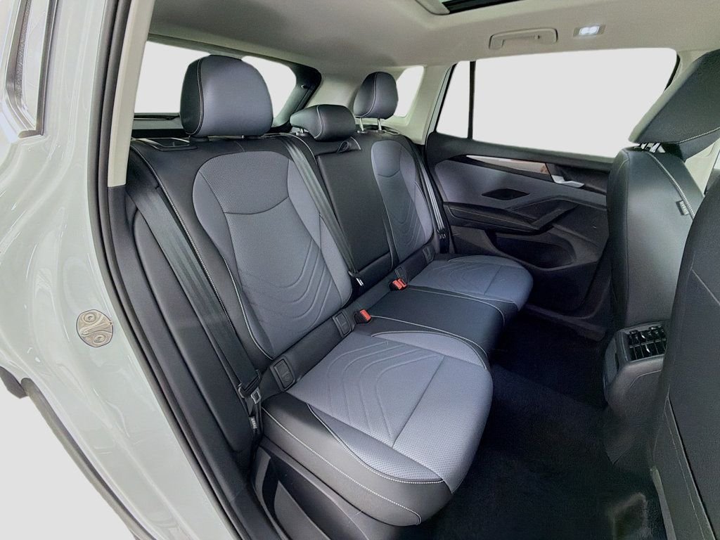 2026 Volkswagen Tiguan SE - Photo 28