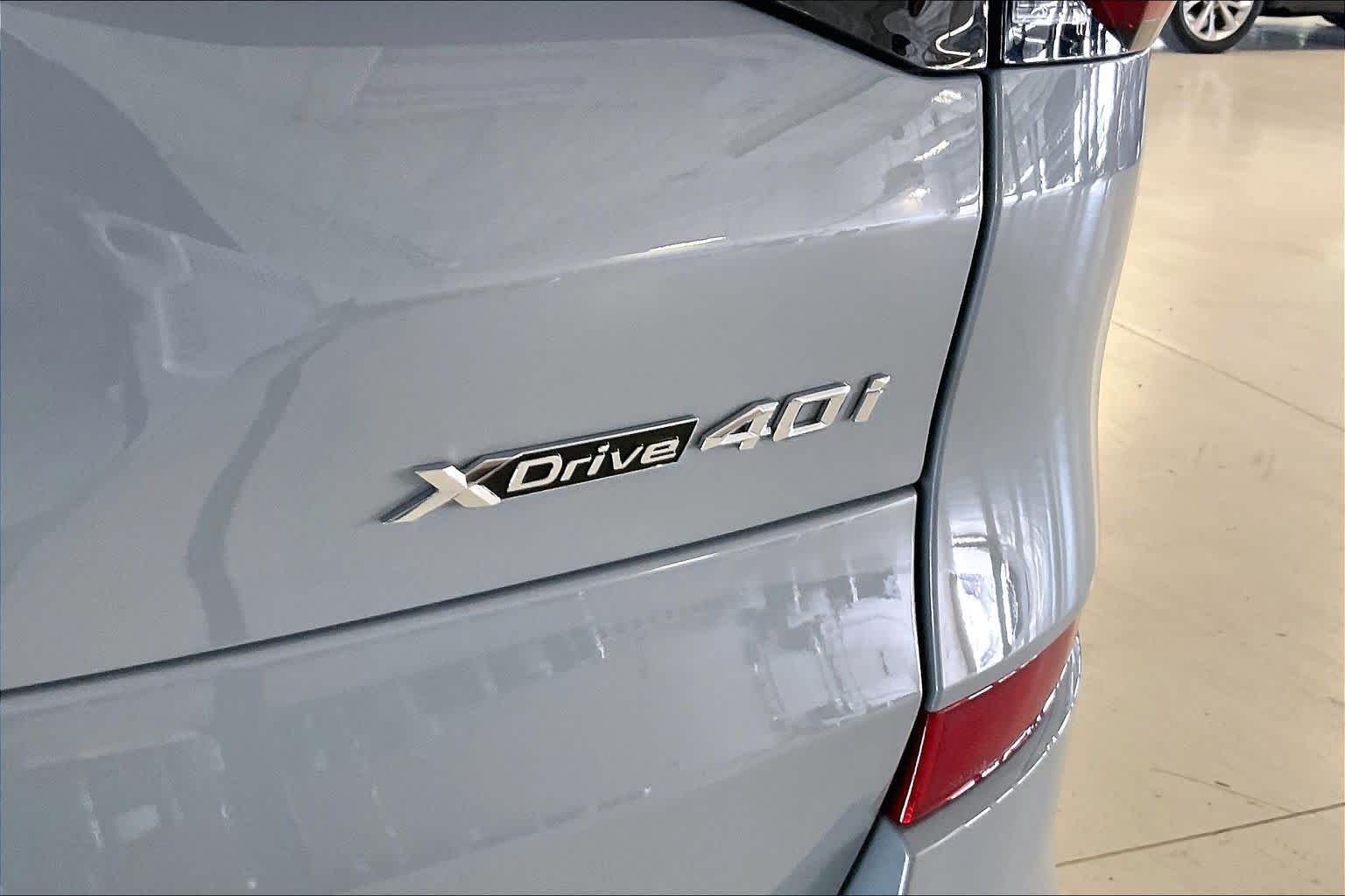 New 2026 Brooklyn Grey Metallic BMW xDrive40i image 15