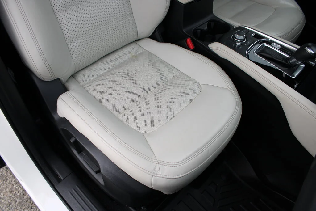 Used 2021 White Mazda Grand Touring image 14