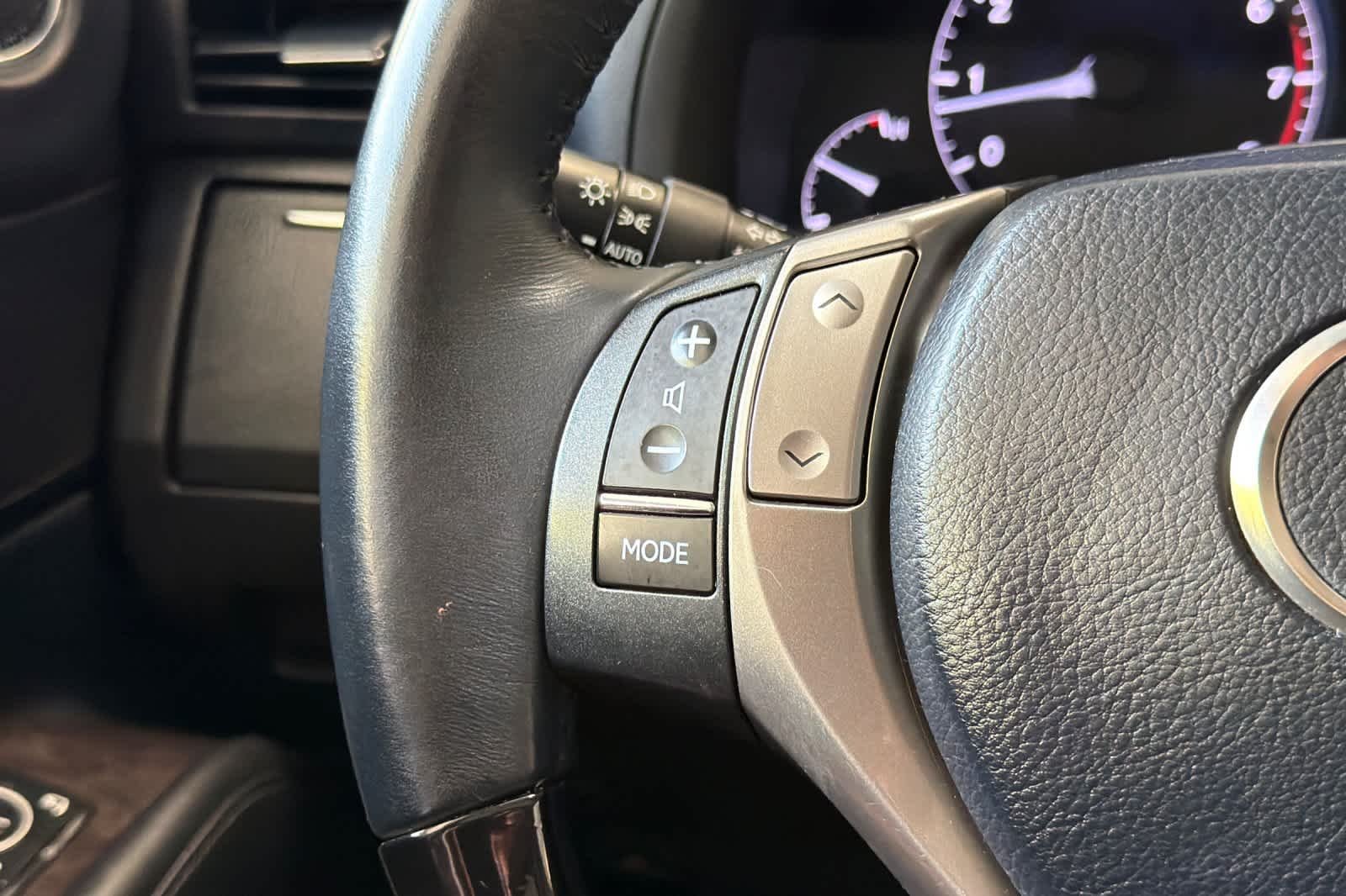 Used 2015 Obsidian Lexus  image 25