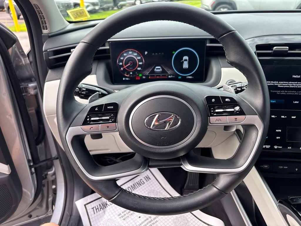 Used 2024 Silver Hyundai SEL Convenience image 21