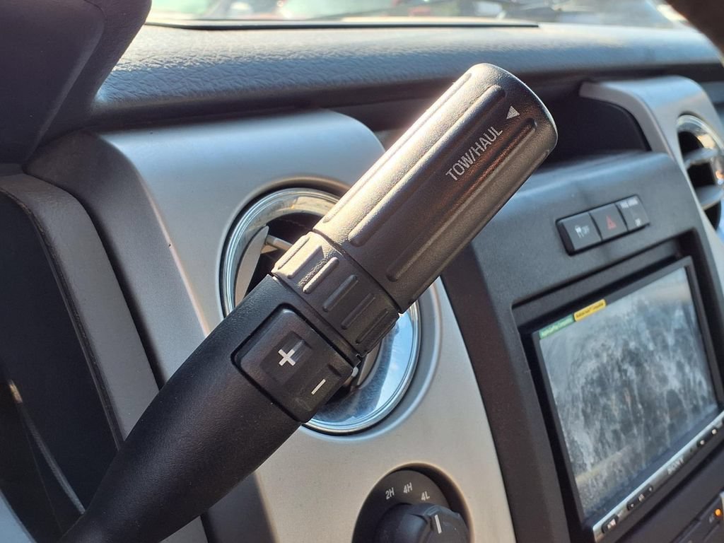 Used 2013 Blue Ford XLT image 18