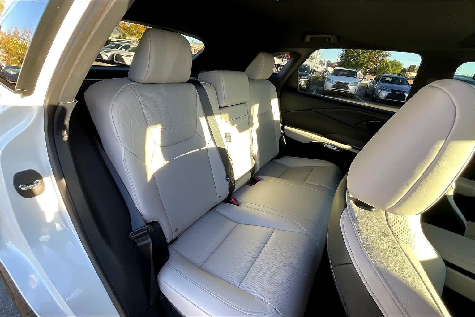 Used 2024 Eminent White Pearl Lexus Premium Plus image 18
