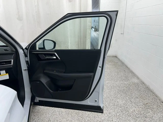 New 2026 White Mitsubishi ES image 14