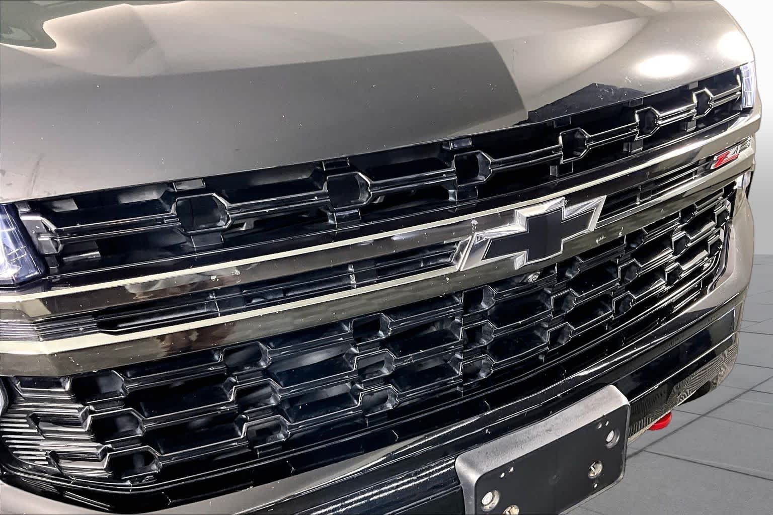 Used 2021 BLACK Chevrolet Z71 image 28