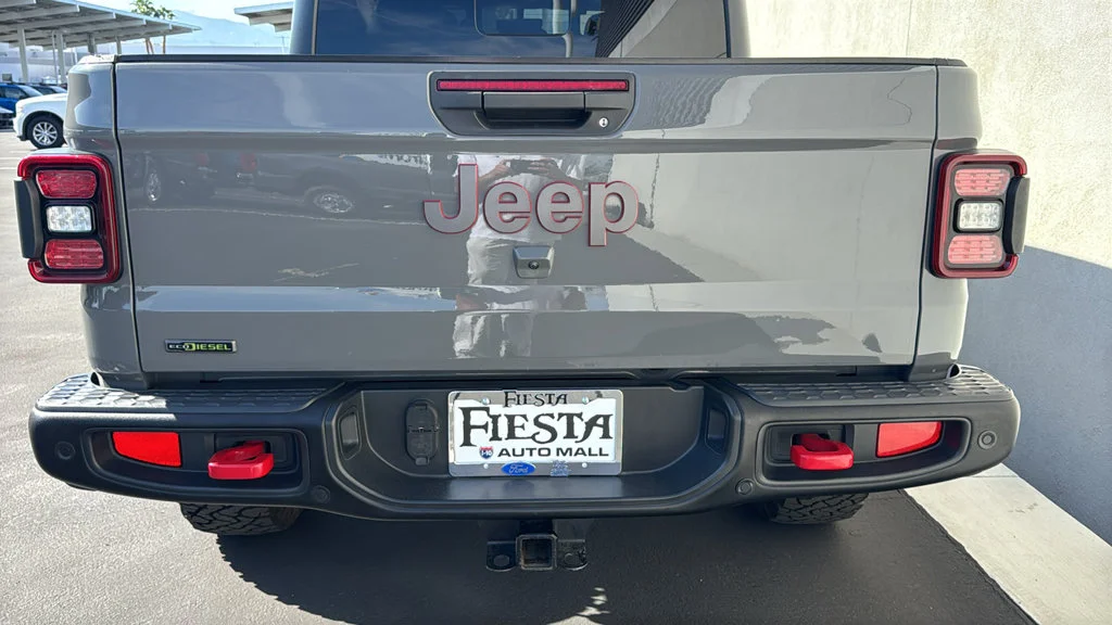 Certified Used 2021 Gray Jeep Rubicon image 10