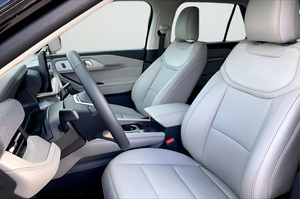 New 2026 Agate Black Metallic Ford Active image 10