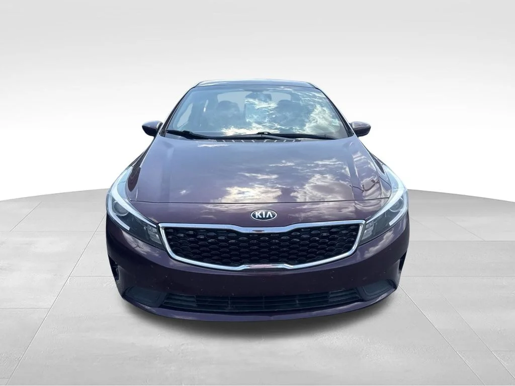 Used 2018 Red Kia LX image 7