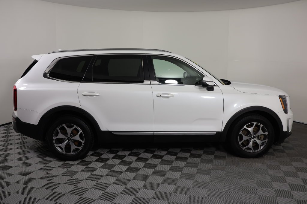 Used 2020 Snow White Pearl Kia EX image 9