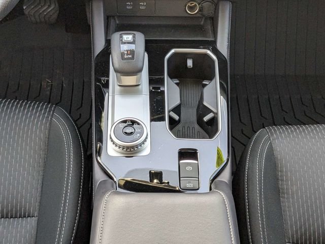 Used 2025  Mitsubishi ES image 19