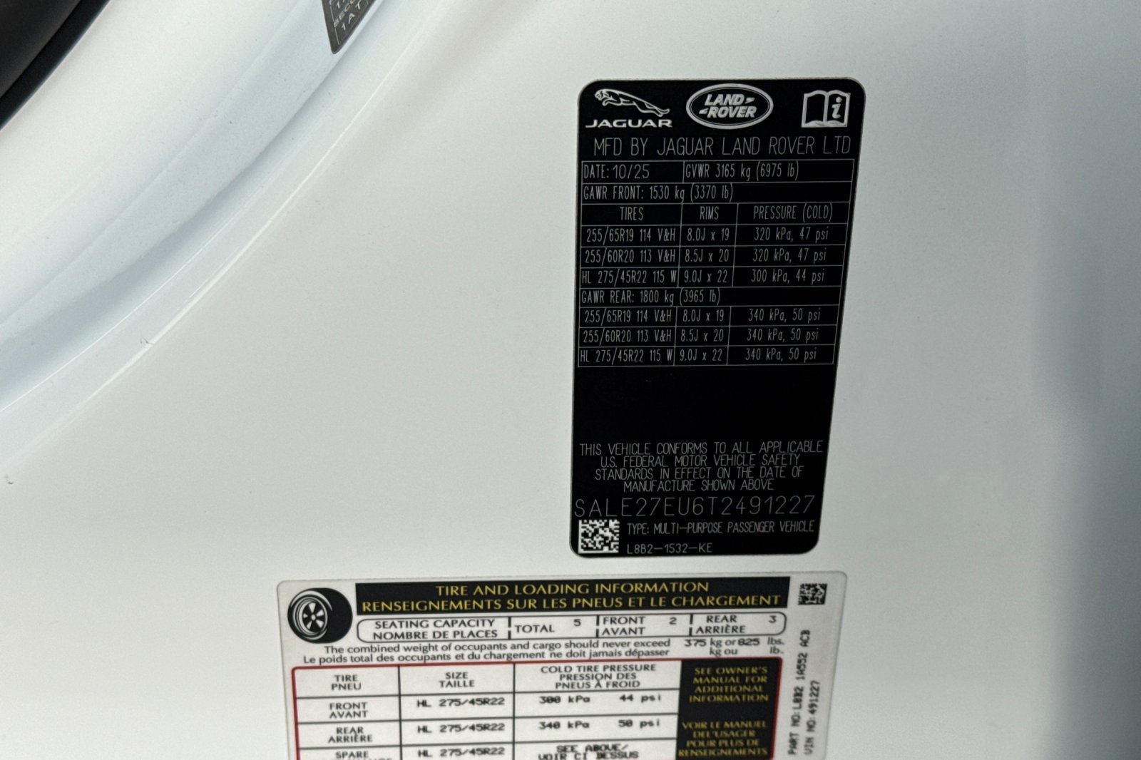 Certified Used 2026 White Land Rover X-Dynamic SE image 34
