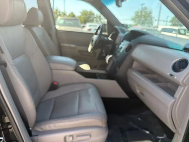 Used 2009 Black Honda EX-L image 31