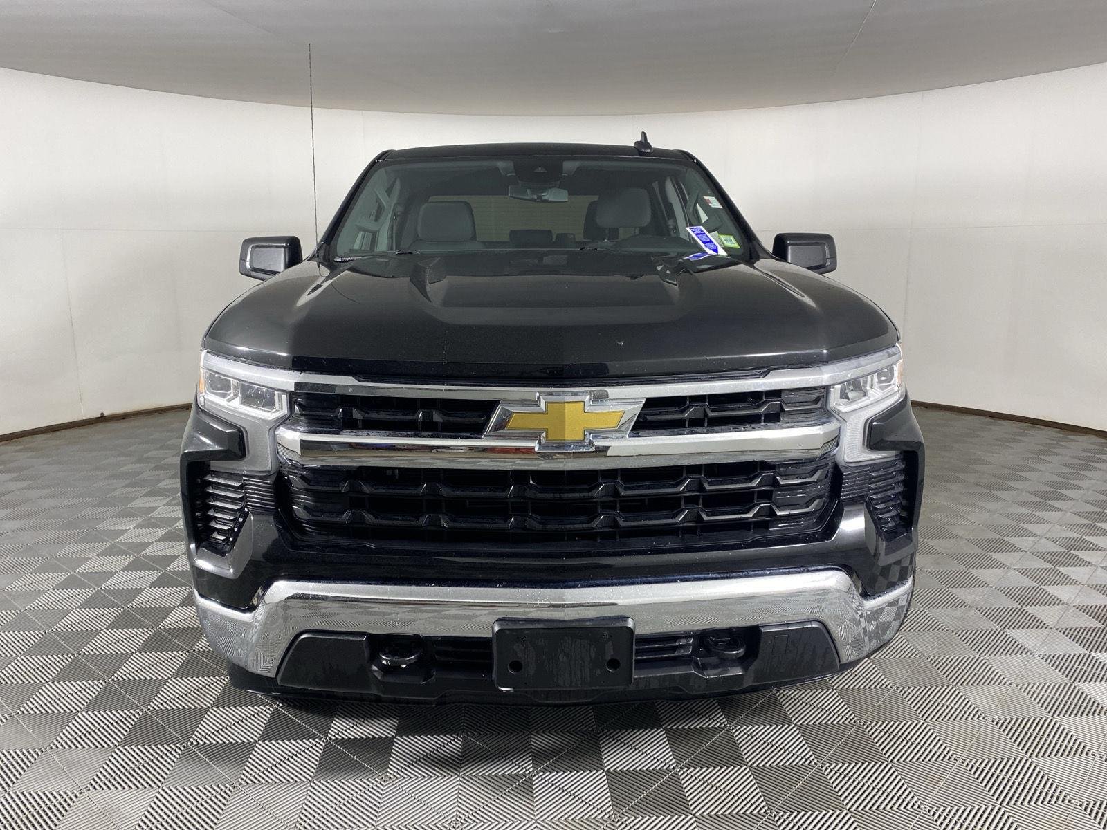 Used 2022 Black Chevrolet LT image 4