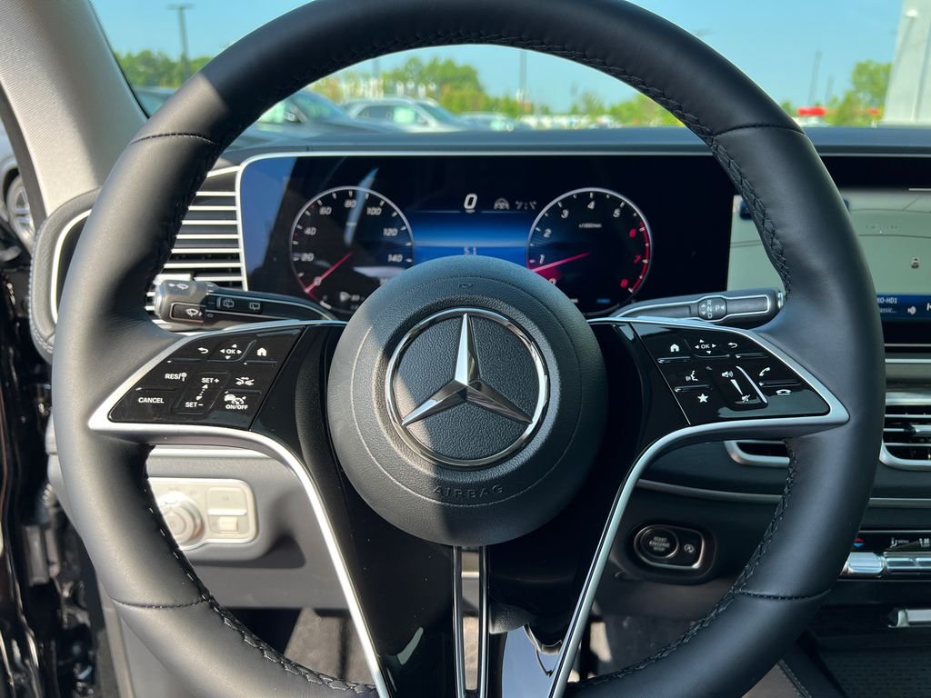 New 2026 Black Mercedes-Benz GLS 450 image 18
