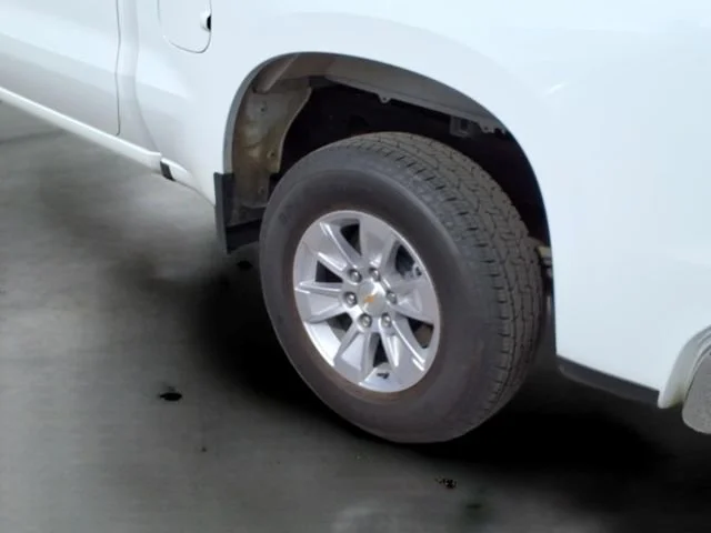 Used 2026 Summit White Chevrolet LT image 21