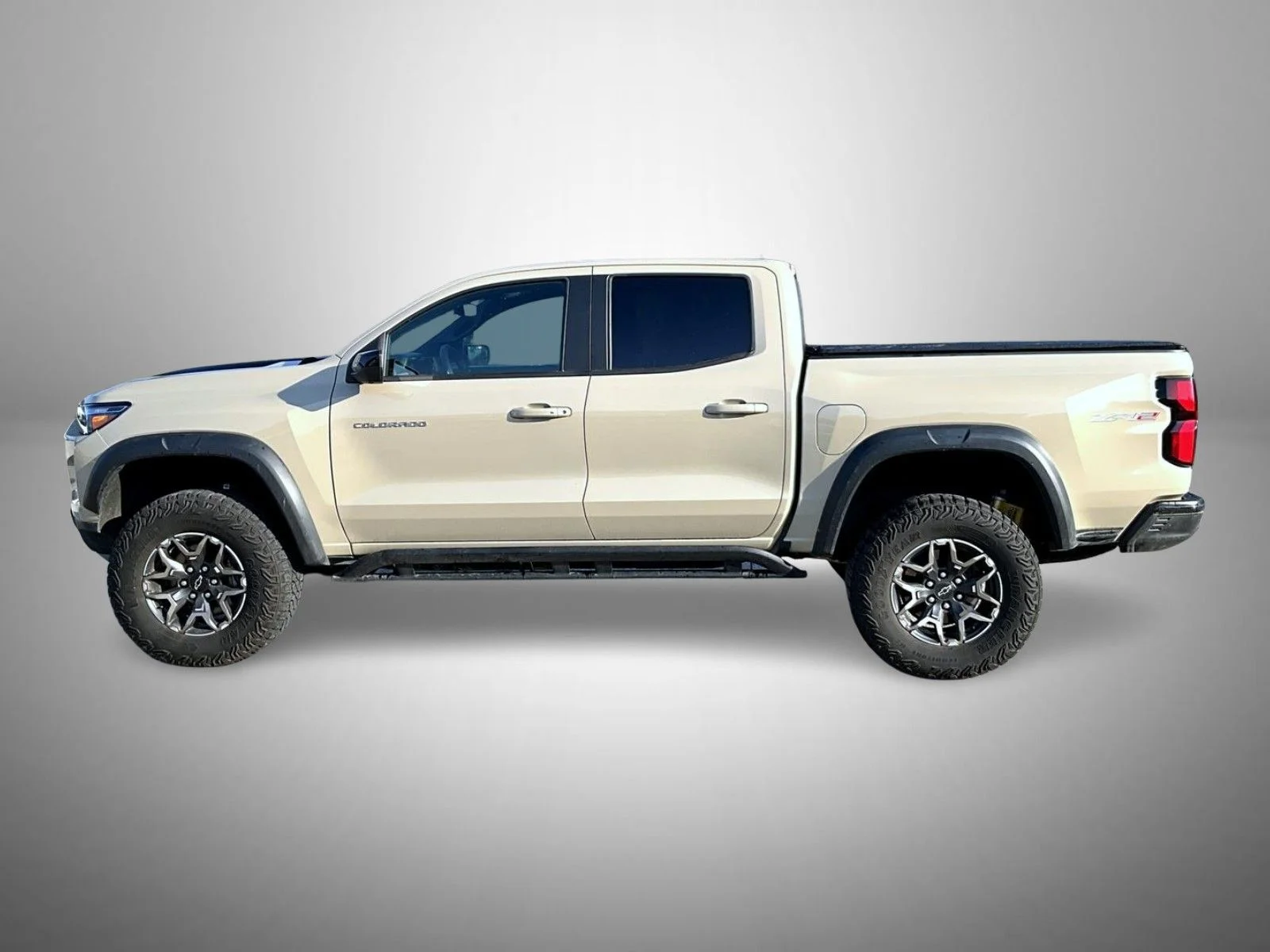 Used 2023 Beige Chevrolet ZR2 image 8