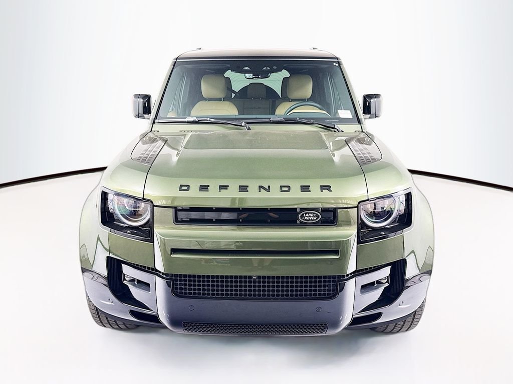 New 2026 Woolstone Green Land Rover X-Dynamic SE image 2