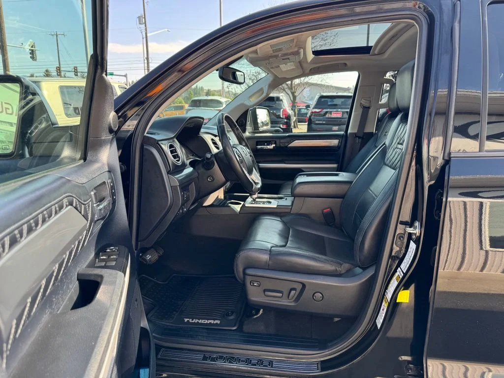 Used 2014 Black Toyota Platinum image 10