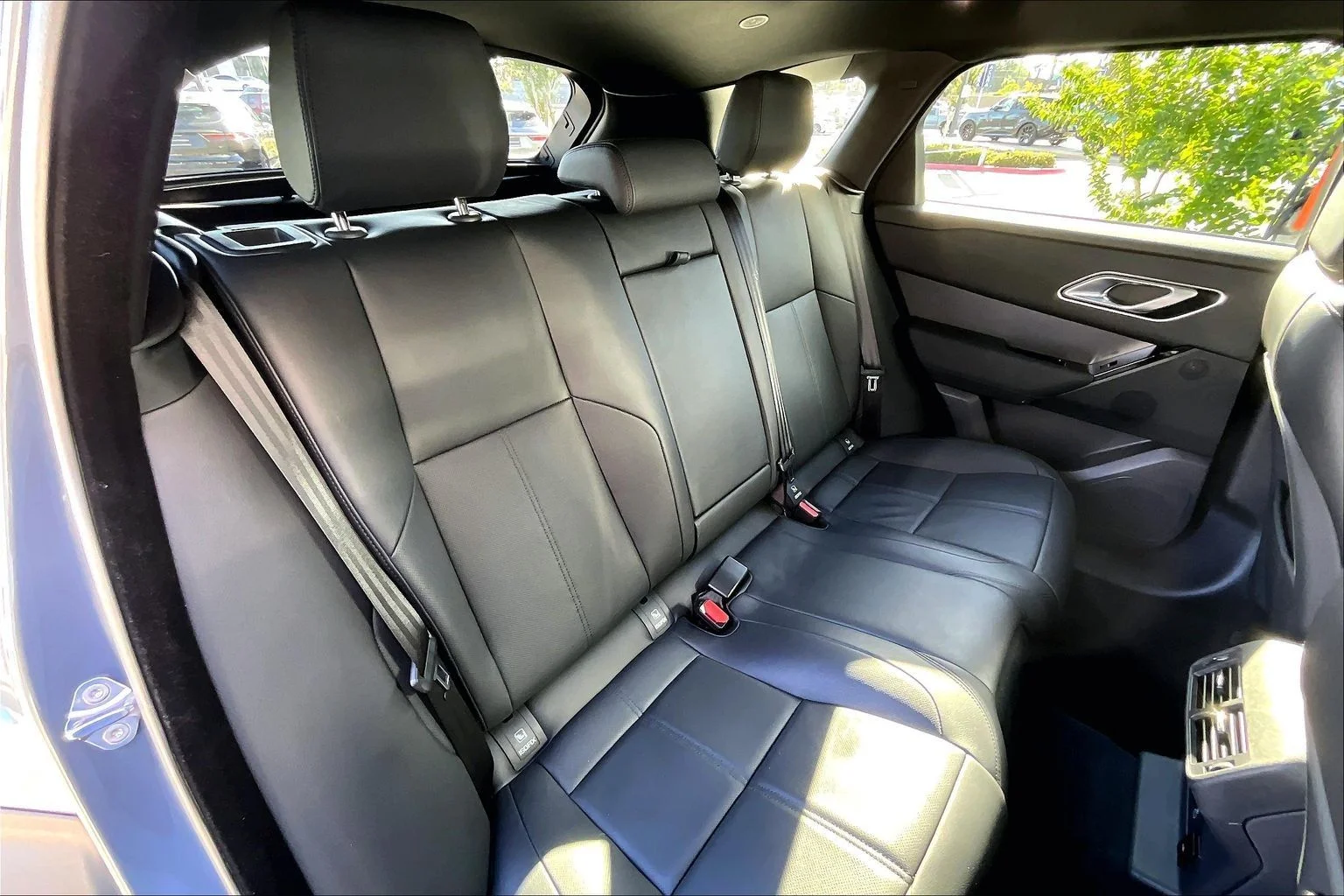 Used 2026 Blue Land Rover S image 27