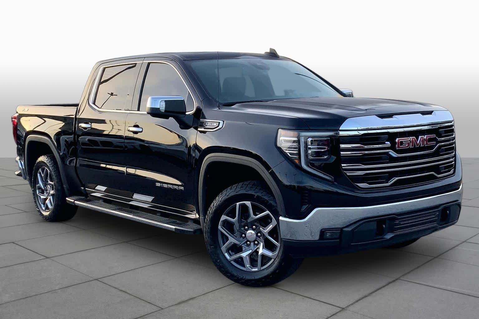 Used 2023 Onyx Black GMC SLT image 3