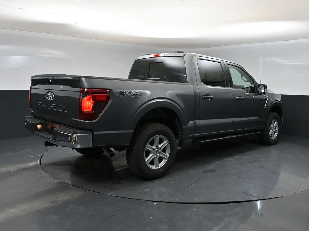 New 2026 Gray Ford XLT image 2