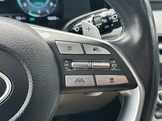 Used 2023 Silver Hyundai SEL image 26