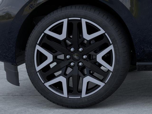 New 2026 Agate Black Metallic Ford Platinum image 31